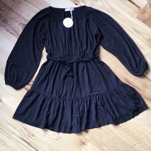 NWT SZ 5 KIT + LILI Designer little Black Dress